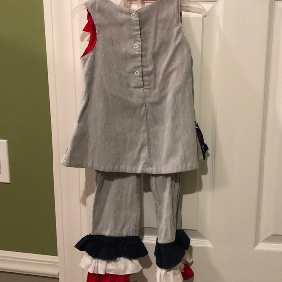 Boutique 4th of July outfit. - Picture 4 of 6